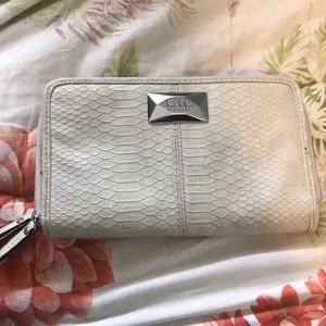 Nicole Miller wallet